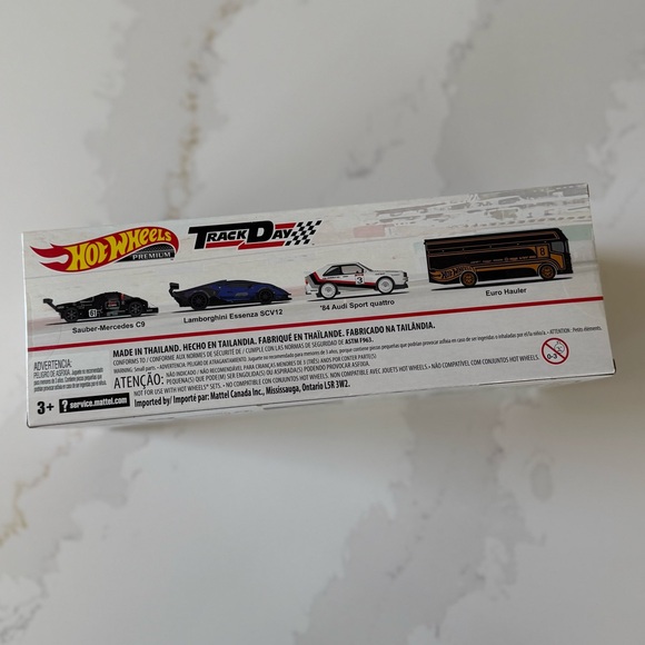 Hot Wheels 2023 Premium Set Track Day Euro Hauler Audi Lamborghini Set - Picture 5 of 6